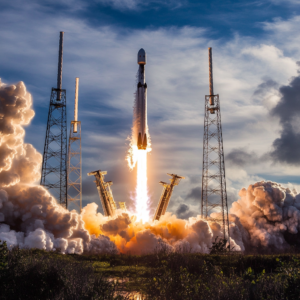 SpaceX_launches_secret_US_spy_satellite_anniversary
